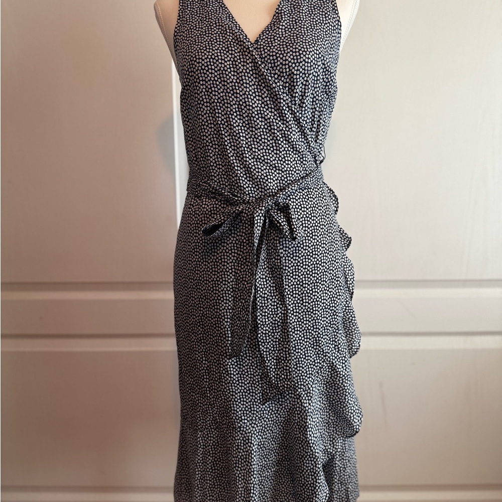 Vineyard Vines Blue and White Sleeveless Wrap Dress